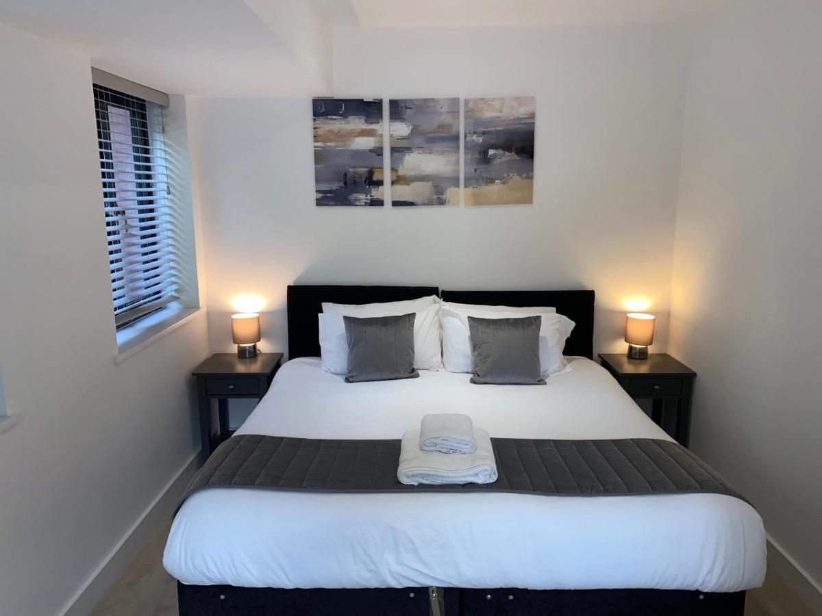 Roomotel - Broadoaks Apartments Solihull Buitenkant foto