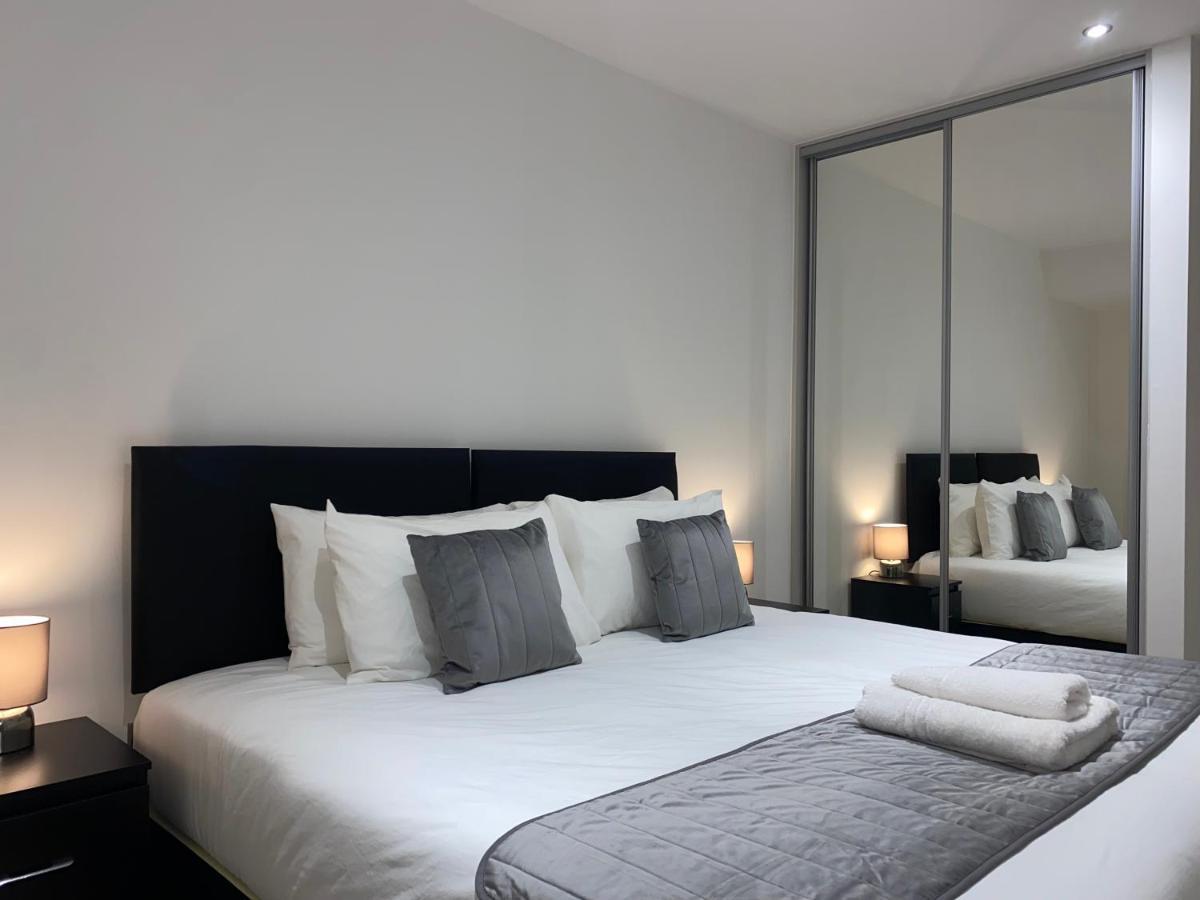 Roomotel - Broadoaks Apartments Solihull Buitenkant foto