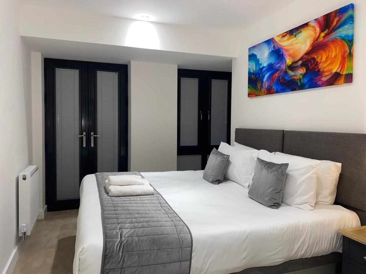 Roomotel - Broadoaks Apartments Solihull Buitenkant foto