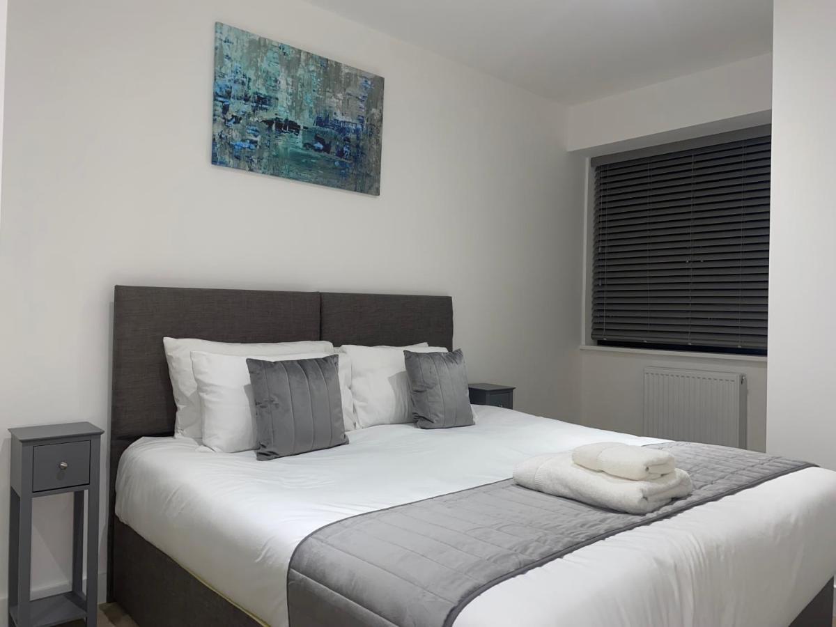 Roomotel - Broadoaks Apartments Solihull Buitenkant foto