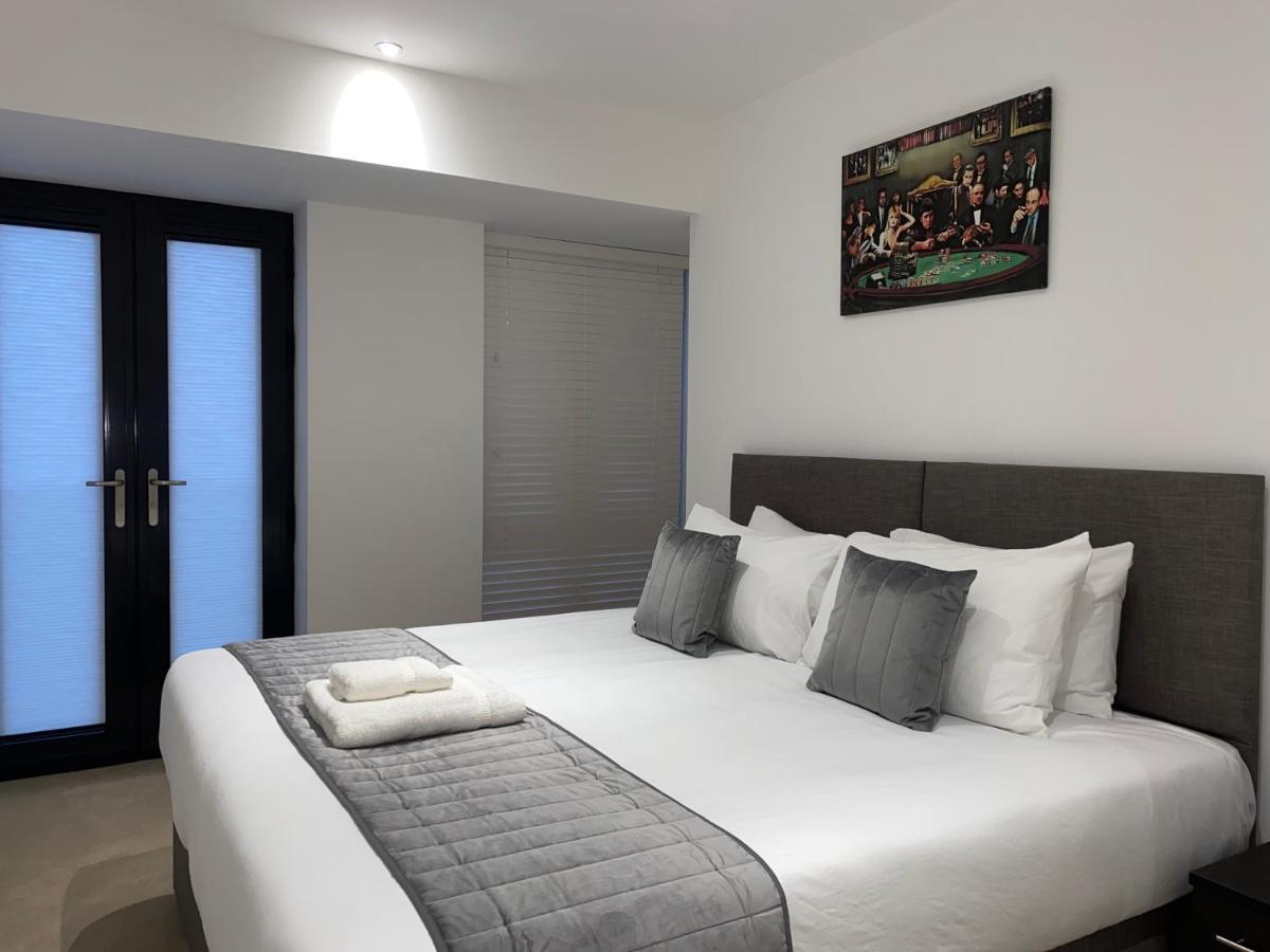 Roomotel - Broadoaks Apartments Solihull Buitenkant foto